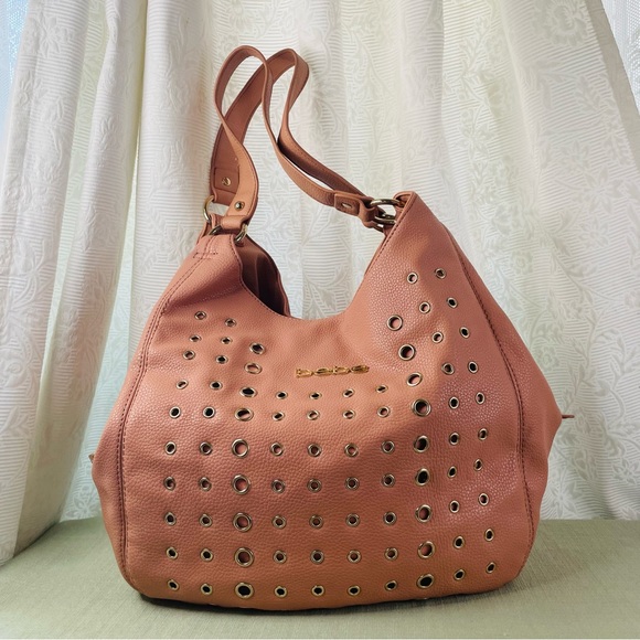 be be Woman's Hobo Bag Peach Color 3 Compartment. SEND ME A REASONABLE OFFER… - Picture 3 of 16